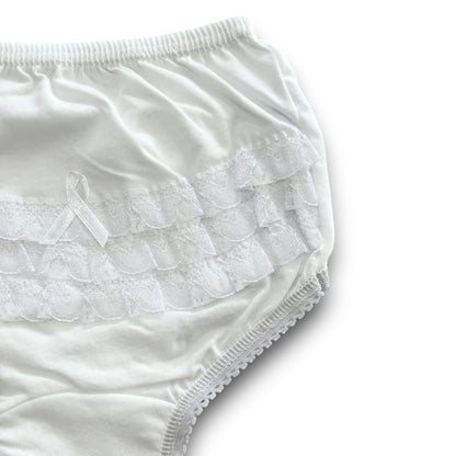 Pantaleta con olan blanca económica varias tallas paquete de 12