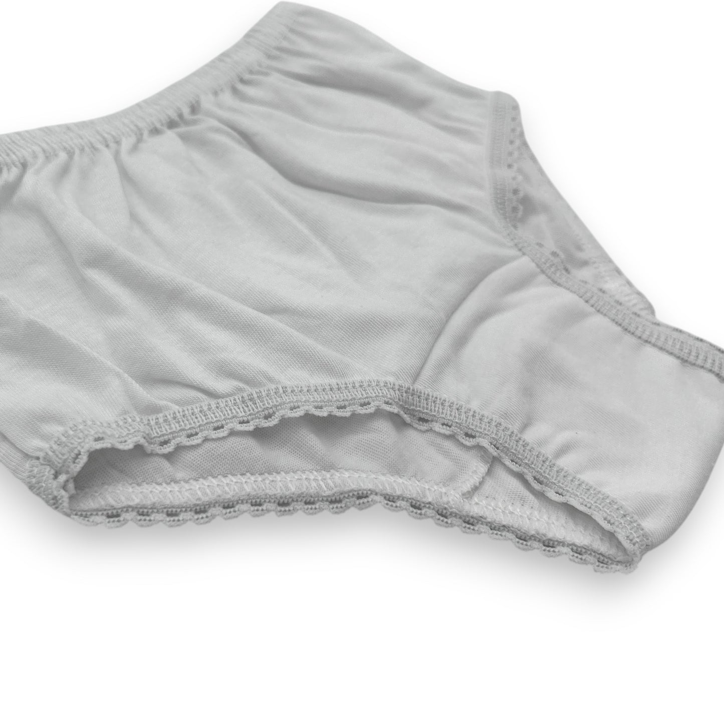 Pantaleta económica blanca lisa niña Chavely paquete de 12
